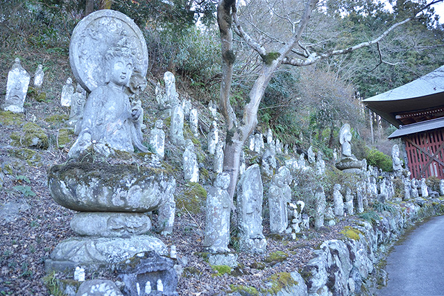 札所４番金昌寺の石仏群