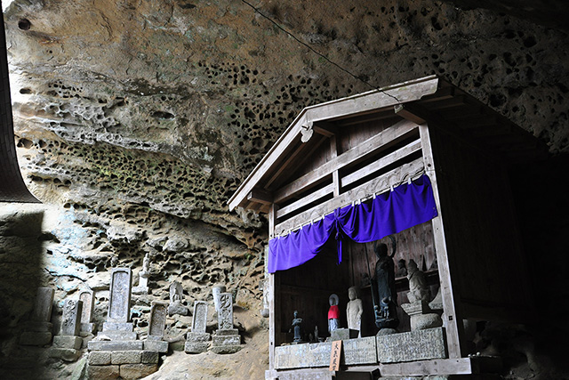 札所32番法性寺のタフォニ