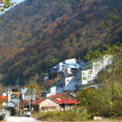 秩父トーナル岩と鉱山跡