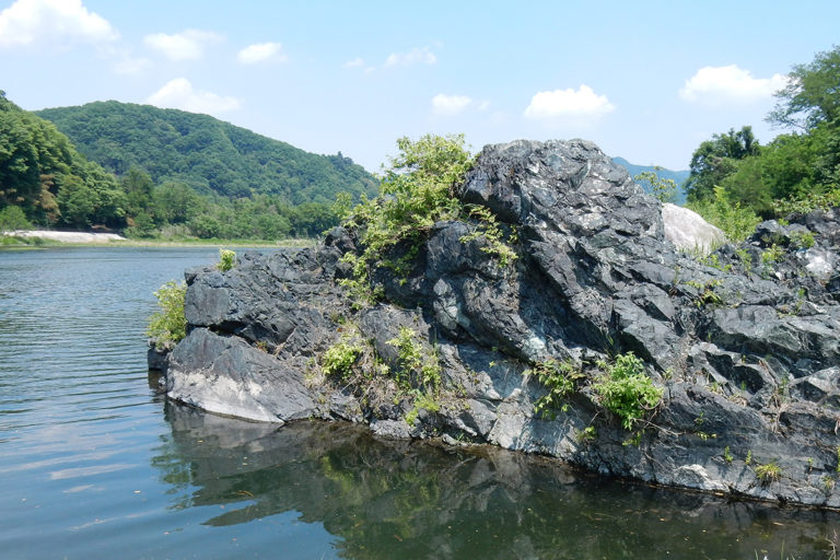 蛇紋岩