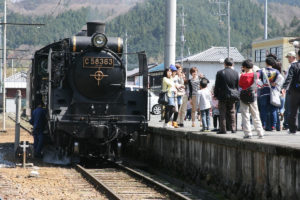 三峰口駅