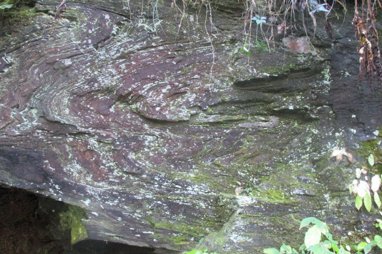 菊水岩